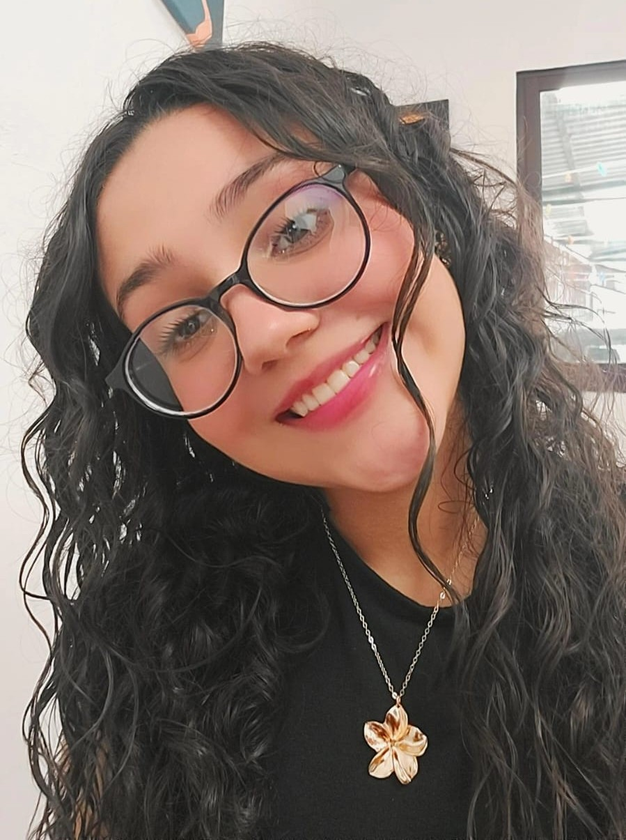 Avril Dennise Lizano Molina